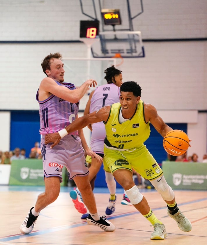 Imagen secundaria 2 - Convincente versión del Unicaja ante el ALBA Berlín para abrir el Costa del Sol